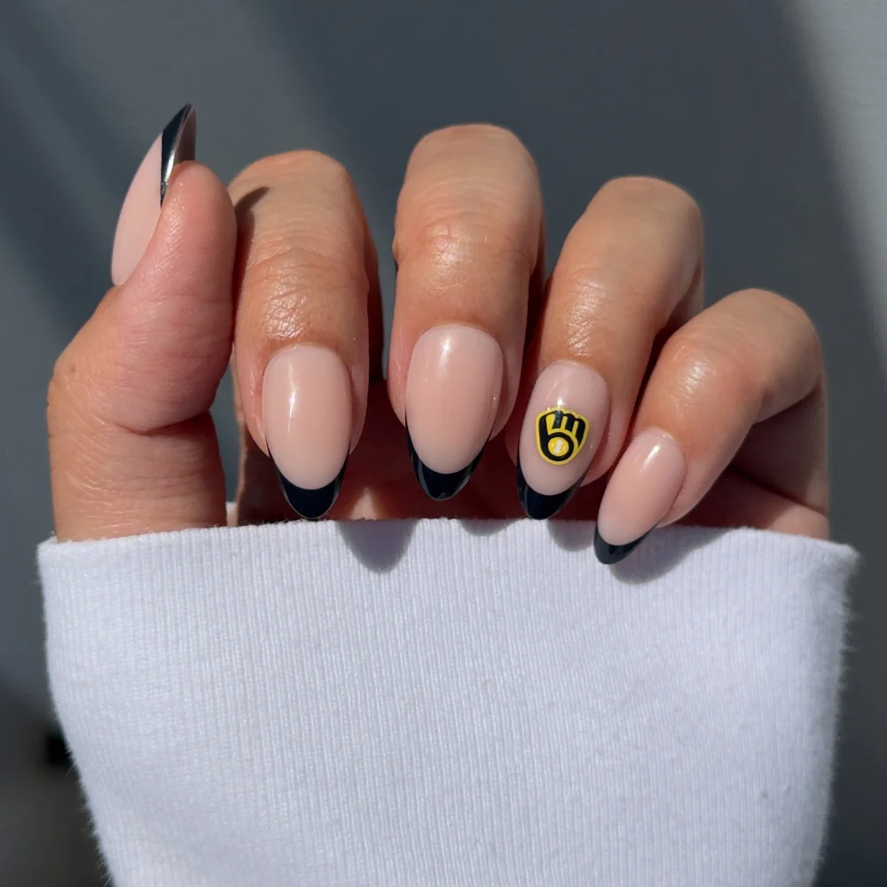 Milwaukee Brewers Press-On Nail Set